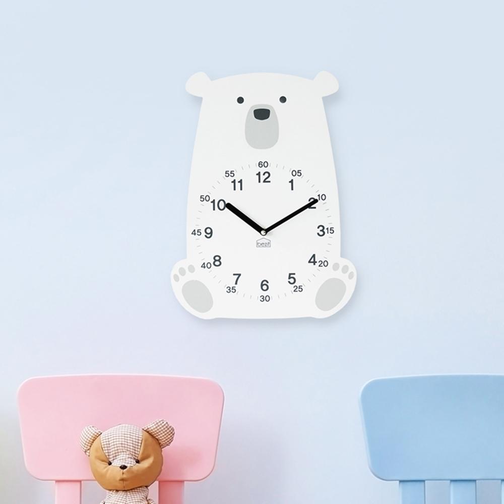 Lovely Polar Bear non-ticking Silent Wall Clock