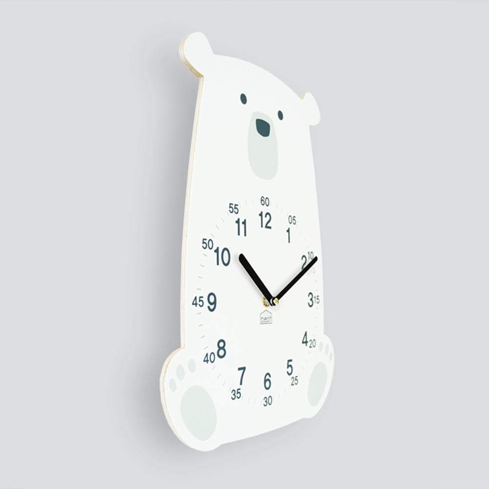 Lovely Polar Bear non-ticking Silent Wall Clock