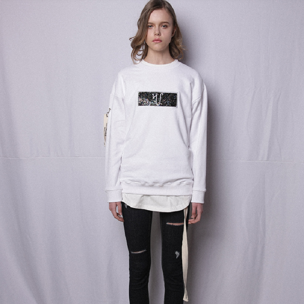 GOTHICQUE’s Glitter Sweatshirt