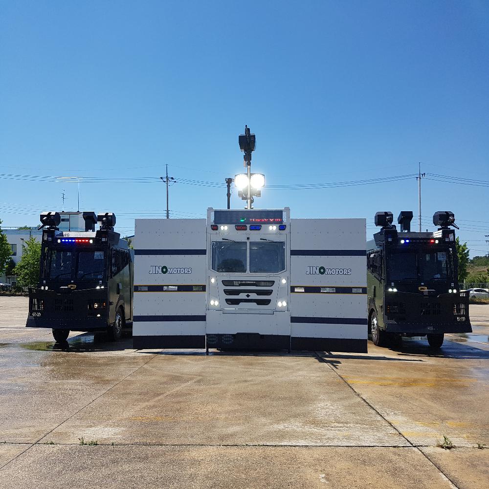 Multifunctional Barricade Vehicle