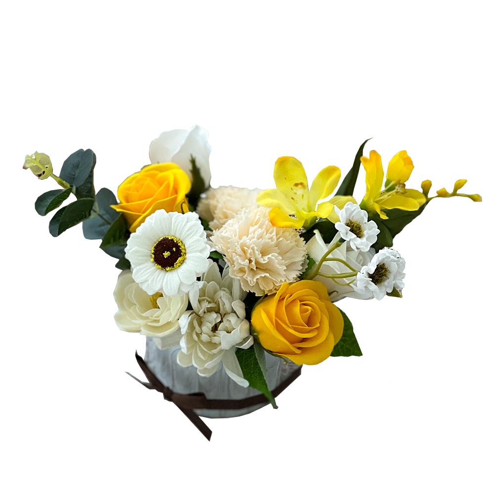  Soap Flower Carnations Center Piece  M (White Yellow)